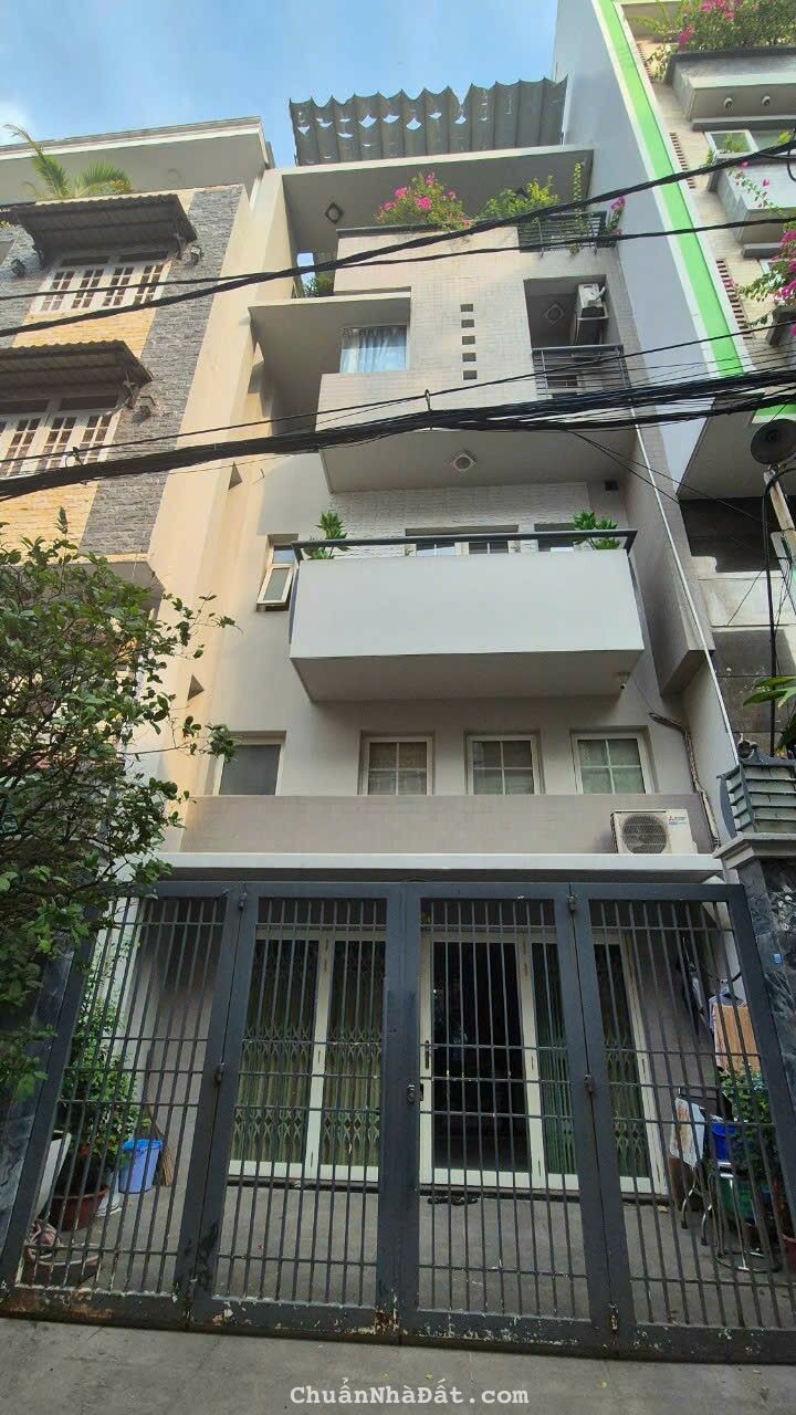 Bán nhà mặt tiền đường Cách Mạng Tháng 8 Quận 3. Diện tích 6x19 trệt 2 lầu ST giá 28 tỷ TL