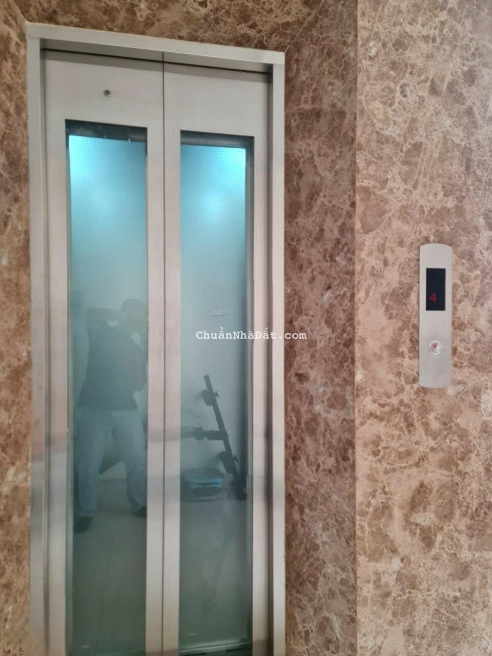 Bán Nhà đường Đào Duy Anh, Q. Phú Nhuận. 4x28m. 4 Tầng, ô tô ngủ trong nhà. Giá 21 tỷ tl.