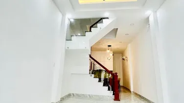NHÀ ĐẸP Ở NGAY GẦN CHỢ THẠCH ĐÀ 44M2 – NGANG 4M.