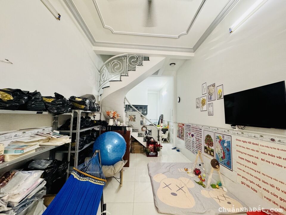 HUỲNH VĂN NGHỆ - TÂN BÌNH - Ô TÔ ĐỖ CỬA - NHÀ MỚI ĐẸP Ở LIỀN 