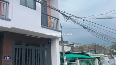 Bán nhà vị trí cực đẹp tại Đức Hòa Long An - 52m2 - 1 trêt 1 lầu - SHR - chỉ 695tr. Lh:0976999395