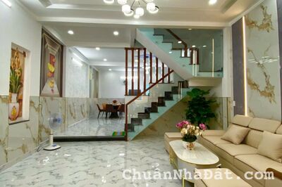 Nhà Giá Tốt Ngay Chợ Hiệp Thành Quận 12 ,DT 38,8m2, Giá 2tỷ750, 1 Trệt 1 lầu, Sổ hồng riêng