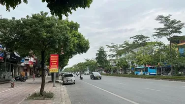 Bán nhà Mặt phố Ngô Gia Tự, Long Biên, 180m2, vỉa hè 10m, kinh doanh sầm uất, giá đầu tư