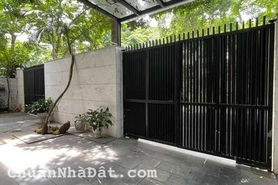 Bán gấp Biệt thự BT2 - KĐT Linh Đàm, Hoàng Mai - 251m2 - 5 tầng - MT 13m - Giá 68.5 tỷ