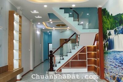 BÁN NHÀ 1 LẦU MT ĐƯỜNG TRƯờNG HỌC GIÁP RANH CHỢ BÌNH CHÁNH