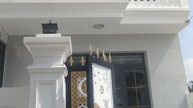 Nhà bán SHR sau siêu thị Coopmart, ngang lớn.