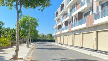 Hacom Mall 3 lầu view hồ giá cực tốt chỉ 3 tỷ hơn bao hết thuế phí sang tên