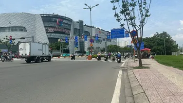 Cần bán lô đất lớn 300m2, ngay sau lưng gigamall, vị trí cực kỳ đắt địa,nhiều tiện ích, ven sông S
