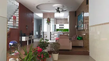 Nhà Dạng BT mini, dt 128m2, 2 lầu, 5PN, Gara oto trong nhà, view công viên sau nhà,