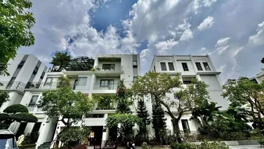 Biệt Thự CIPUTRA, Cuộc sông thượng lưu, Dân cư văn minh, an sinh tuyệt đối. 230m*3t, Mt 1, giá 66tỷ