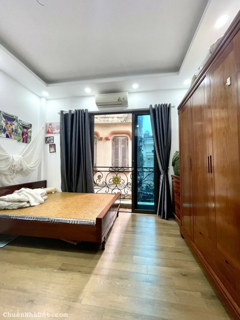 Bán nhà Lạc Long Quân 35m,5 Tầng, Đẹp Lung Linh, oto matiz, Ngõ Nông, sạch Đẹp Chỉ 5,8 tỷ