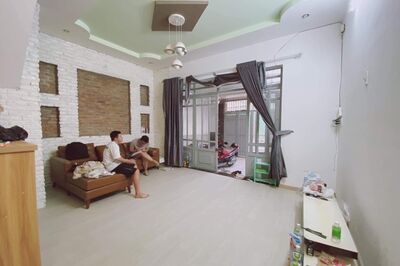 Nhà Đẹp Ngang 5.5m Diện tích 100m2 Ô tô vào Nhà sát BX Miền Đông cũ