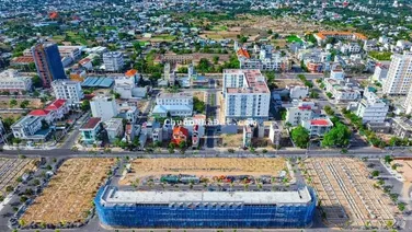 SHOPHOUSE BÌNH SƠN ĐƯỢC VÍ NHƯ " BIỆT THỰ NHA TRANG "