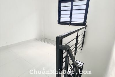 bán nhà 800tr ( 4m*5m), giấy tờ đầy đủ, Nguyễn Ảnh Thủ giao với Nguyễn Thị Búp, Q12