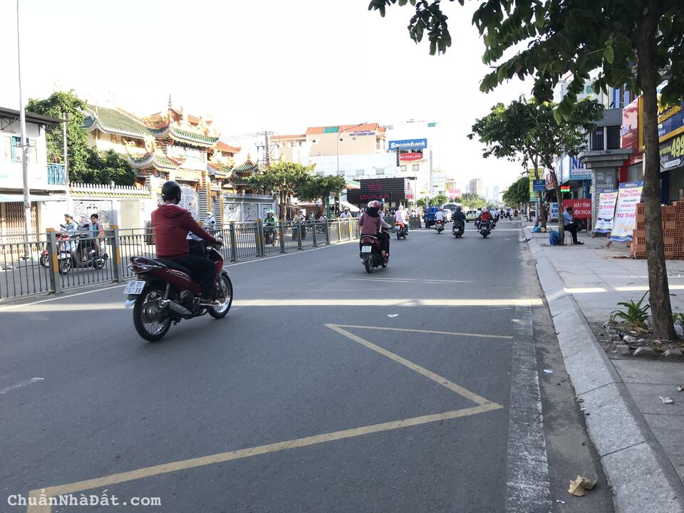 Bán cặp nhà mặt tiền kinh doanh Lũy Bán Bích, 8x20.7m, cấp 4, giá 38.8 tỷ TL