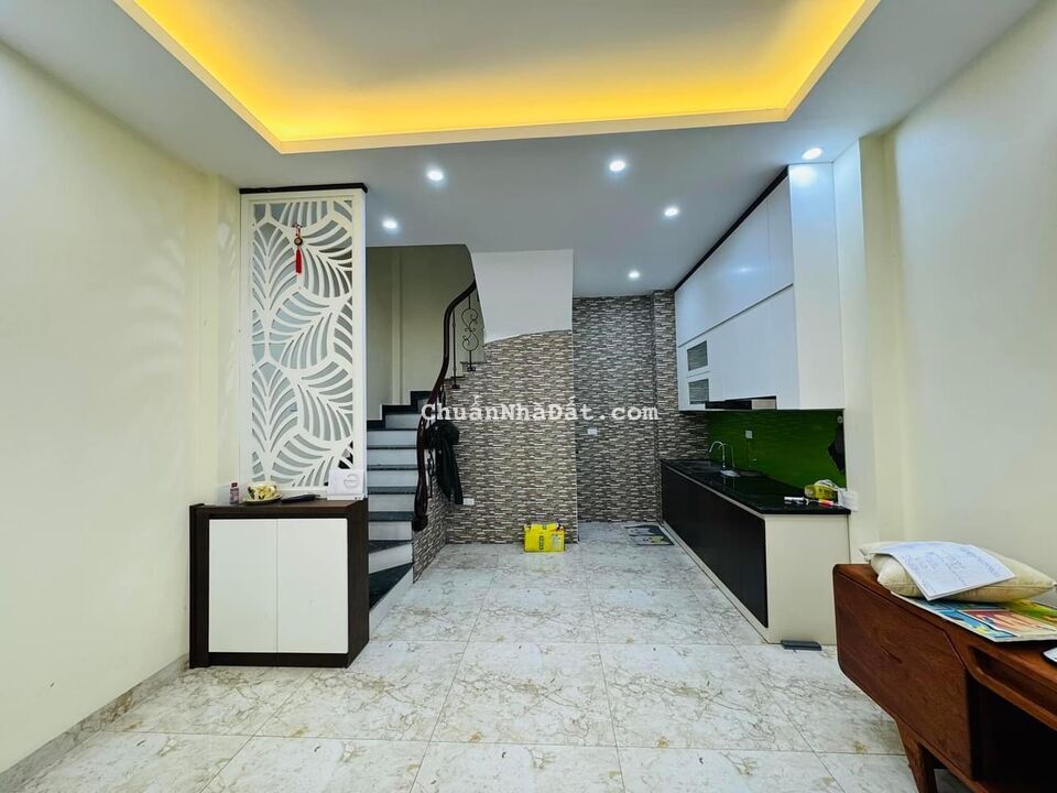 Bán nhà Ngọc Thuỵ - Long Biên ( cực hiếm trong phân khúc ) 