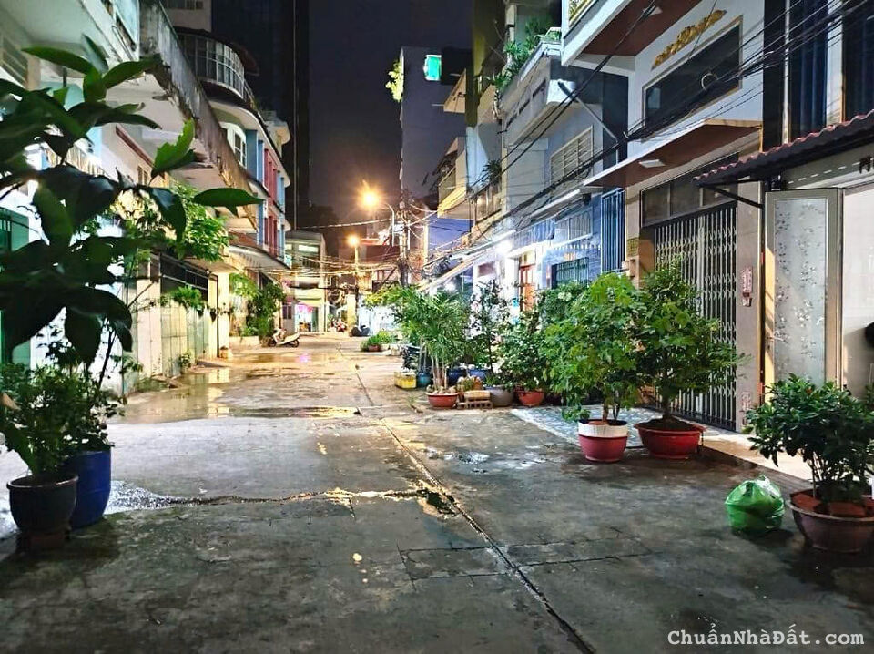 TIỀN NÀO CỦA ĐÓ, khu kinh doanh sầm uất Quận 11