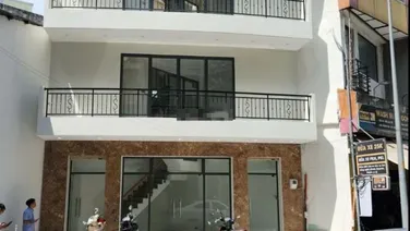 Cho thuê mặt tiền 10m đường Nguyễn Thái Bình, Phường 4, Quận Tân Bình.Giá thuê 30 triệu.