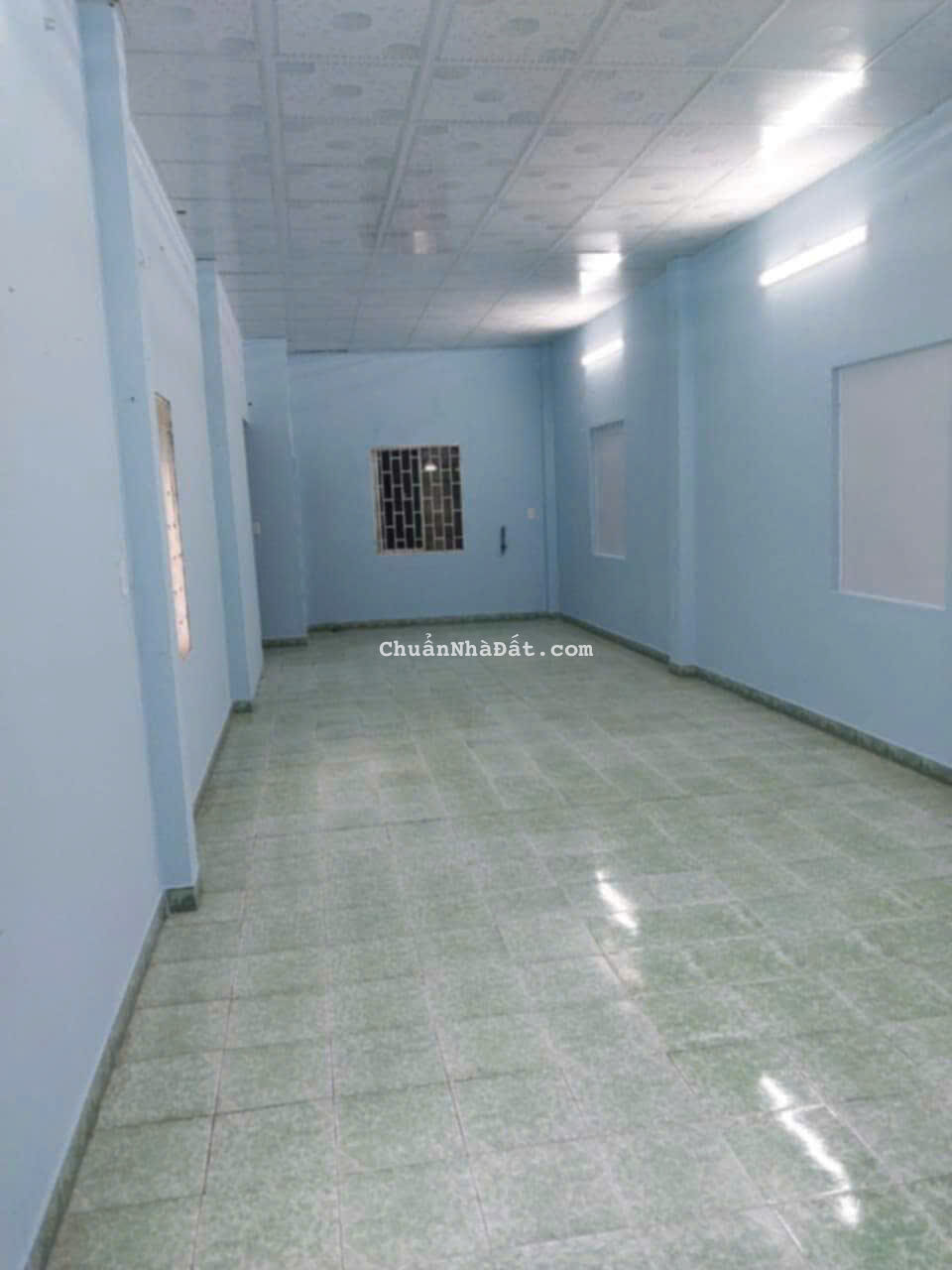 Cho thuê nhà nhà 3 tầng mặt tiền Huỳnh NGọc Huệ Đà Nẵng zá 13tr500