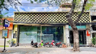 Cho thuê nhà mặt tiền F4 Trường Sơn, Phường 15, Quận 10. Trệt, lầu, DT 9 x 25 chỉ 100tr