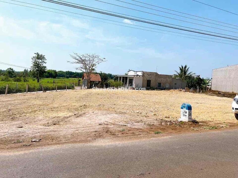 NGỘP XẢ GẤP 1042M2 LÔ GÓC 30x35M LONG TÂN - ĐẤT ĐỎ CHỈ 2TY500