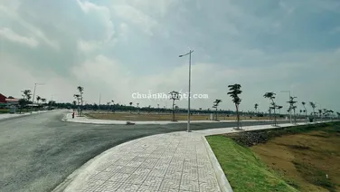 Chính chủ kẹt tiền bán lại 3 nền E2, B3, H2 Dragon Pearl Đức Hoà