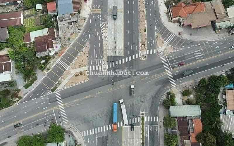 Con hàng duy trên đường Trục chính 35m ngay trung tâm chợ Bếm Cát