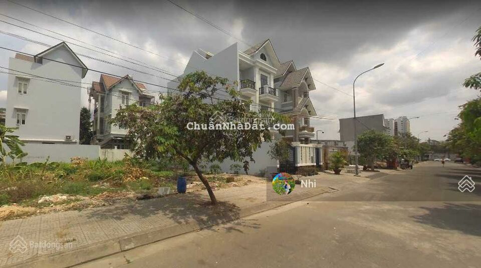 Vì tháng 8 chuyển công tác nên cần bán đất giá 725tr ở Tân Túc - BC có sổ, đất TC, chính chủ