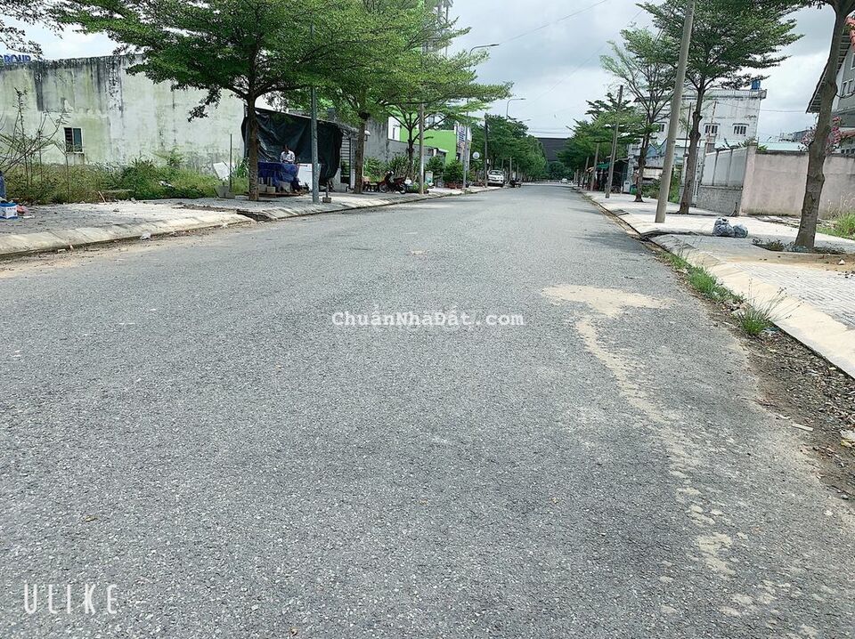 Cắt lỗ bán 5x25 gần UBND huyện,đông dân ,sổ riêng 100%, đối diện KCN