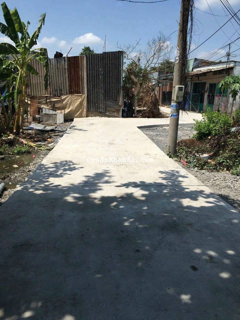 Đất vườn sổ riêng tan kiên đường xe hơi hẻm bông văn dĩa