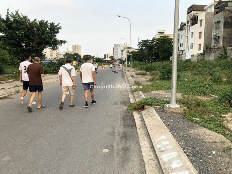 Đất sát VINCOM Nguyễn Xí, 5x17m, Hẻm xe tải tránh nhau. 10.4 tỷ TL