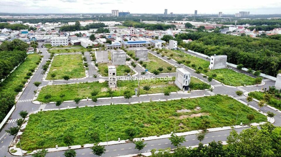 Đất mt đường lô siêu phẩm gần chợ nhật huy cần bán