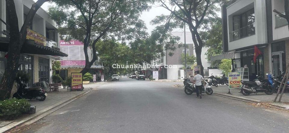 Bán lô đất Quách Thị Trang , ngay ngã 4 sát ngay SVĐ Hoà Xuân cực đẹp