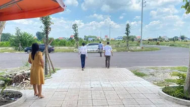 Duy nhất 1 lô mặt tiền nhựa 16m, sát bên VP Center Land, công chứng sớm, 750tr