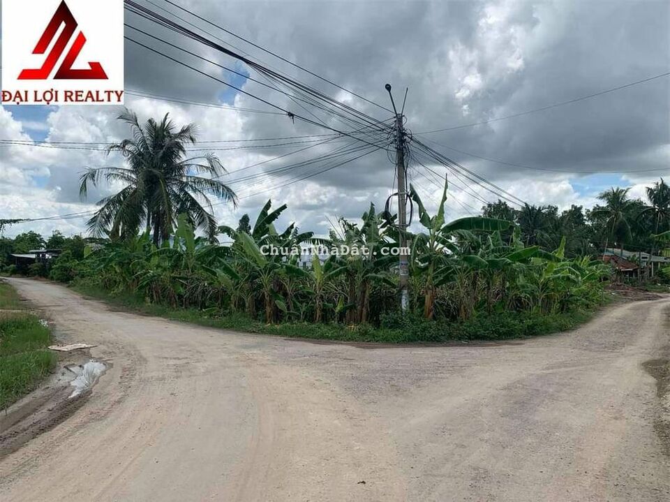 Đất 2 mặt tiền nhựa container, 800m2, 2tyxx bé xíu