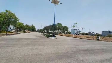 Đất 5x20m Trục chính đô thị Bình Nguyên giáp làng đại học quốc gia