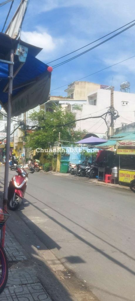 BÁN 2 LÔ ĐẤT VỊ TRÍ ĐẸP , DT LỚN HẺM XE TẢI , QUẬN - GV