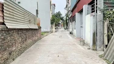 Cần bán đất xóm 4 Đông Dư 67,2m2 - Gần UBND và trường học cấp 1, 2, giá hấp dẫn!