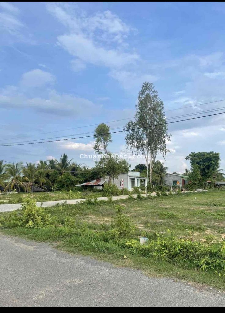 Bán Lô Góc 2 Mặt Tiền ở Hớn Quản