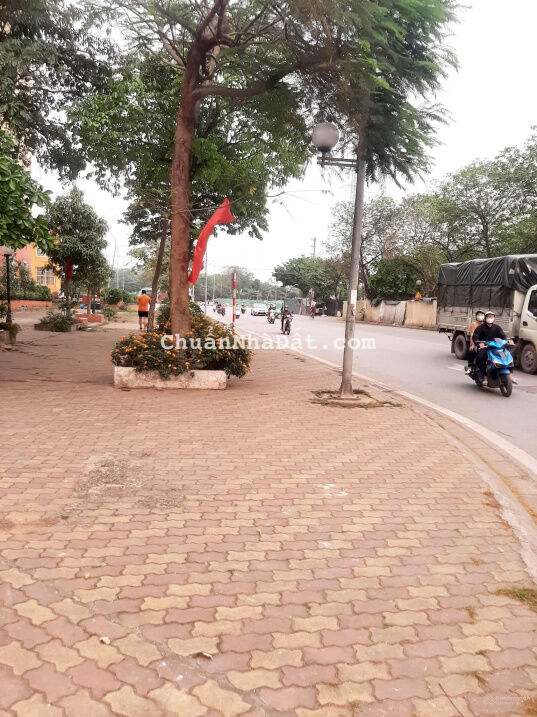 Bán mảnh đất gần quận ủy Hoàng Mai, lô góc 3 mặt thoáng, vỉa hè, kinh doanh, 200m2*MT 26m, 15.9tỷ