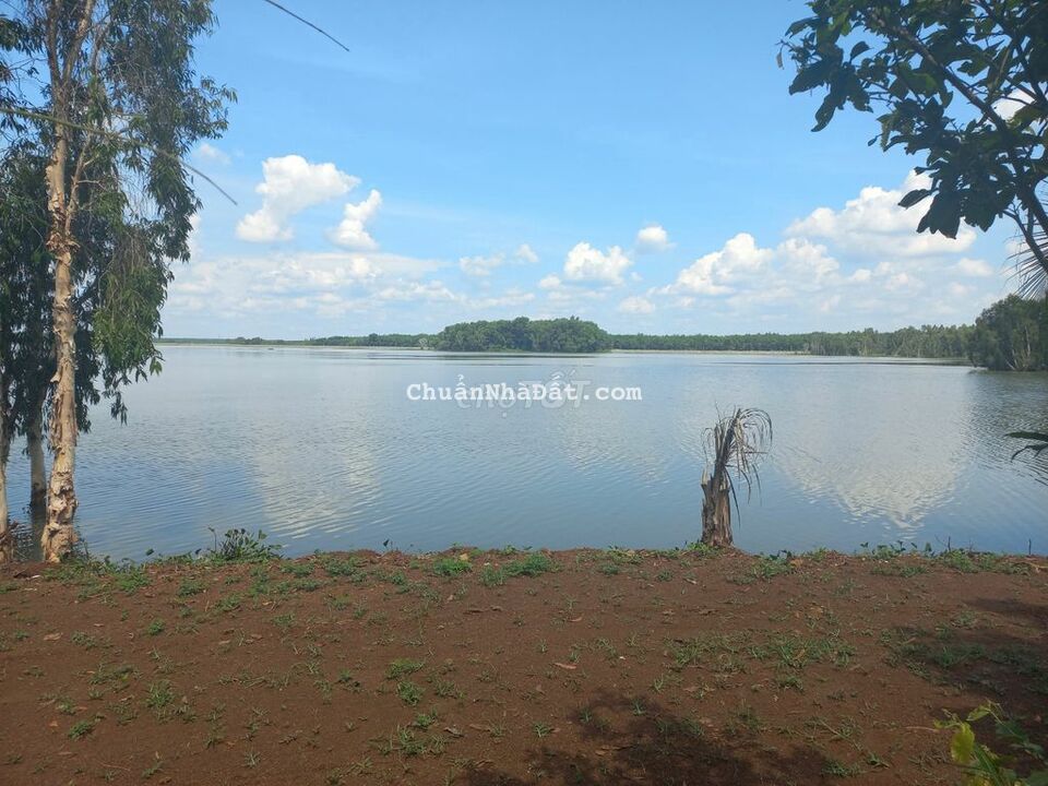 Bán đất sào 2000 m2 view hồ sinh thái, đẹp  Lộc Ninh, Bình Phước