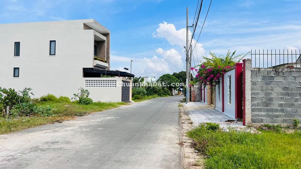 BÁN ĐẤT THỊ TRẤN LONG ĐIỀN BRVT 272M2 THỔ CƯ 60M NGAY GẦN CHỢ