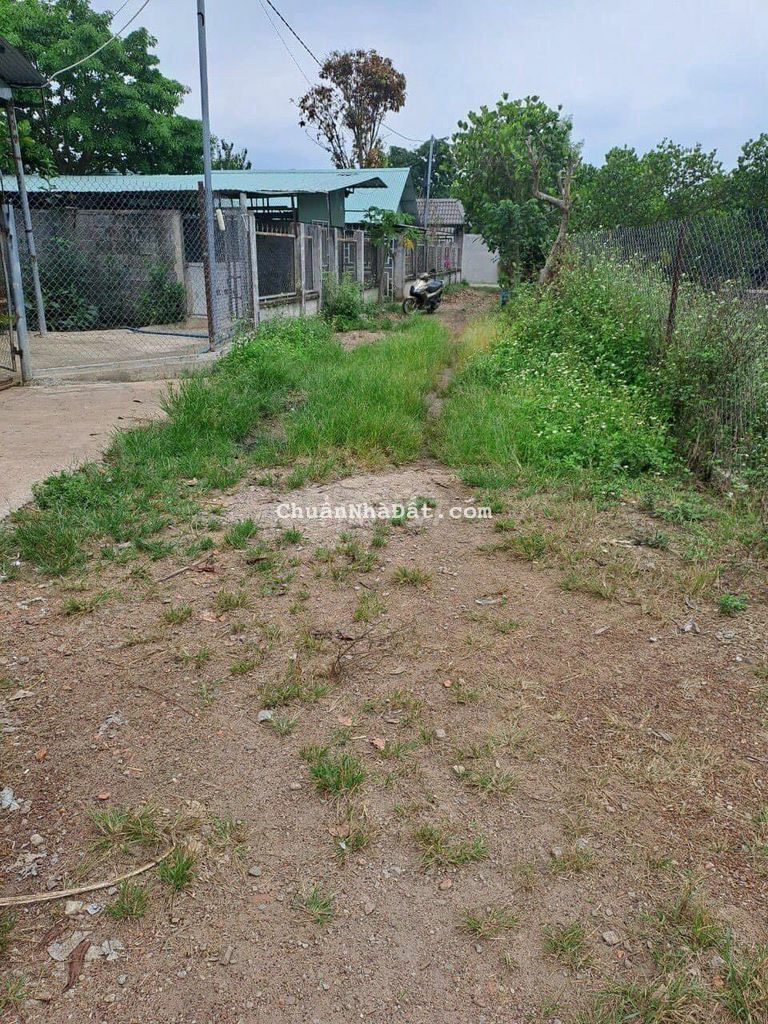 Bán gấp hơn 1,8 sào MT đường nhựa Xuân Tân Hàng Gòn chỉ 2,3 tỷ