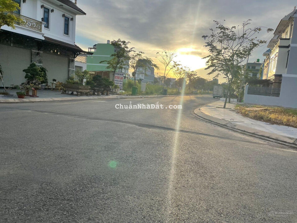 Xả gấp lô đất full thổ 88m2 đường Nguyễn Bình xã Nhơn Đức gần Cầu Bà Sáu 0865281424 giá 877tr