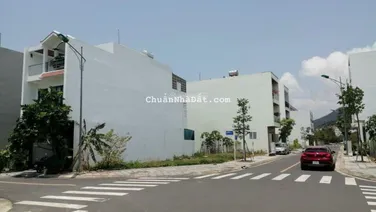 Bán đất lô góc khu ĐT Nam Vĩnh Hải, Nha Trang, Dt 152,4m2 (8,5x20m) - giá 28,5tr/m (~4,343 tỷ)