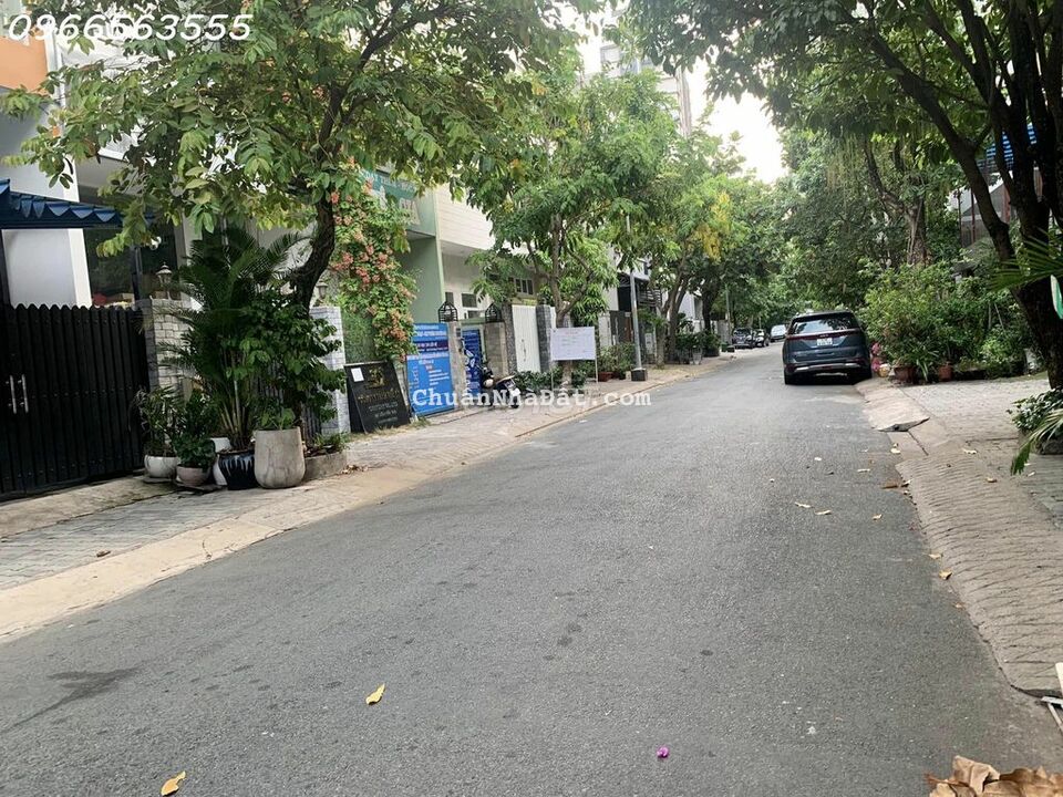 BÁN ĐẤT ĐƯỜNG D7 KDC HOÀN CẦU - PHƯỜNG TÂN THUẬN TÂY- Q7- DT 5X14M -