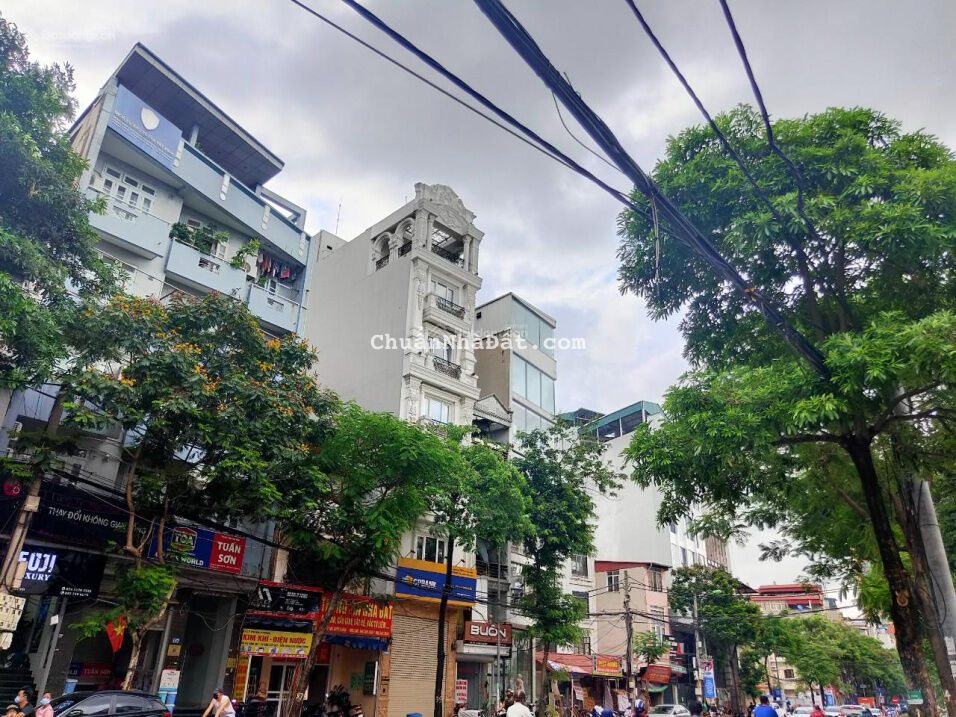 Chính chủ cần bán gấp 200m2 đất lô góc mặt tiền 11m đường Lạc Long Quân giá 29 tỷ