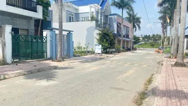 Bán lô đất ngộp, KDC Cát Tường, shr, đường nhựa, nước máy, xây dựng được ngay, giá 930 triệu
