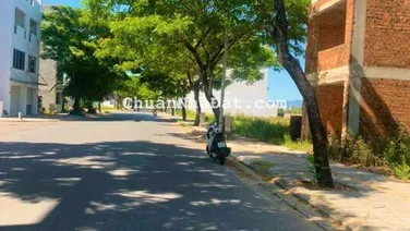 Bán đất trục shophouse 9,5m thông thẳng trường ĐH FPT - vị trí ngay kênh sinh thái - chỉ 3,5xx tỷ