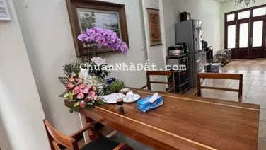 Biệt thự liền kề Dịch Vọng Cầu Giấy 130m2x5T vỉa hè ô tô tránh. Giá chỉ 30 tỷ. Lh 0353682222